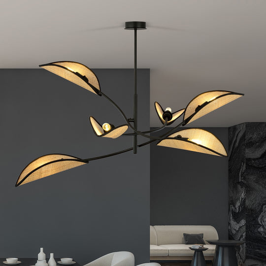 LOTUS 6 hanglamp verlicht in moderne woonkamer