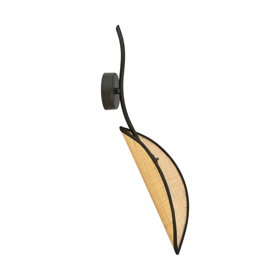 LOTUS K1 wandlamp verlicht tegen lichte muur