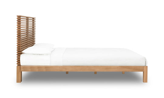 Zijprofiel van Tanner Japandi bed met minimalistisch houten ontwerp